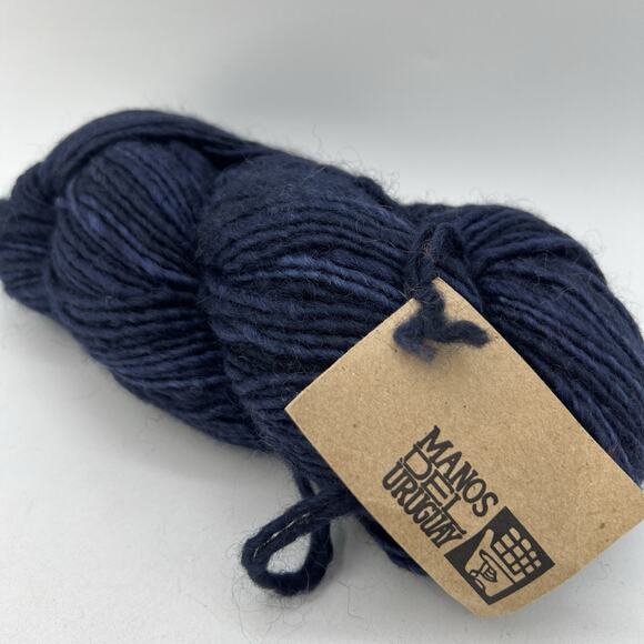 1 Hank Manos del Uruguay Wool Dark Blue Navy Natural Handspun Kettle Dyed #11 - Picture 1 of 3